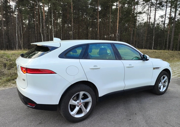 Jaguar F-Pace cena 89800 przebieg: 101000, rok produkcji 2017 z Ząbki małe 172